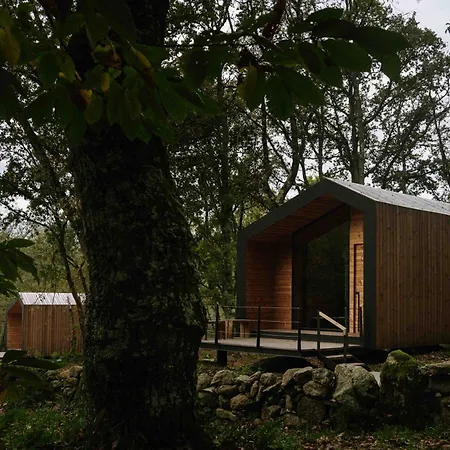 En Ribeira Sacra, Borbela De Luz Kamp alanı Villar de Ordelles
